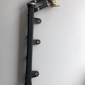 Einspritzleiste Bosch 0280151033 Lancia Kappa Turbo Originalteil gebraucht, gereinigt und verpackt. Aus werksneuen Motoren ausgebaut.