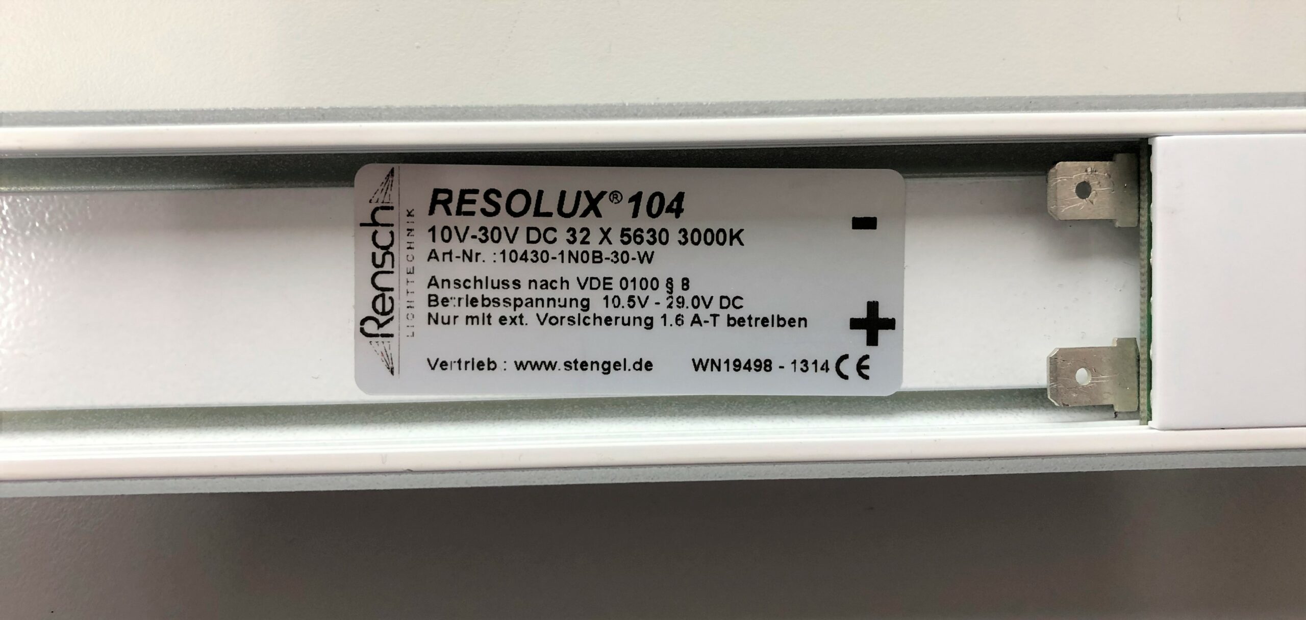 RESOLUX 104 10V-30V DC 32 X 5630 3000K LED